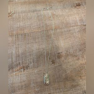 Kendra Scott necklace